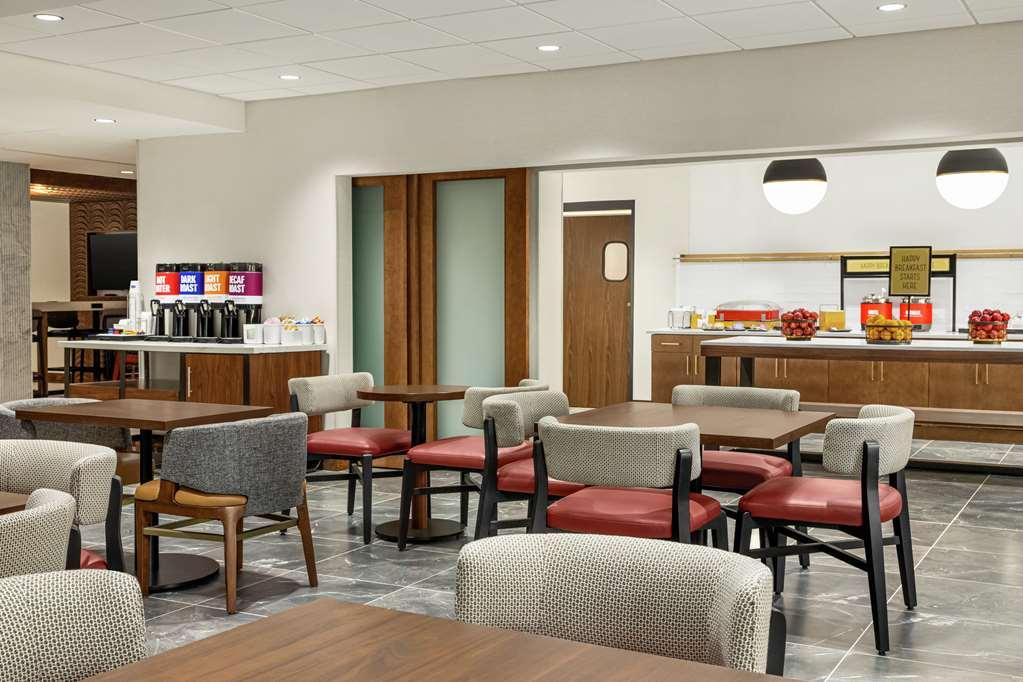 Hampton Inn Columbia-Downtown Historic District Restaurant photo